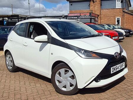 TOYOTA AYGO 1.0 VVT-i x-play Euro 5 5dr Euro 5